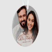 当社の初めてのクリスマス婚約したバラ金ゴールドスクリプト オーナメント (正面)