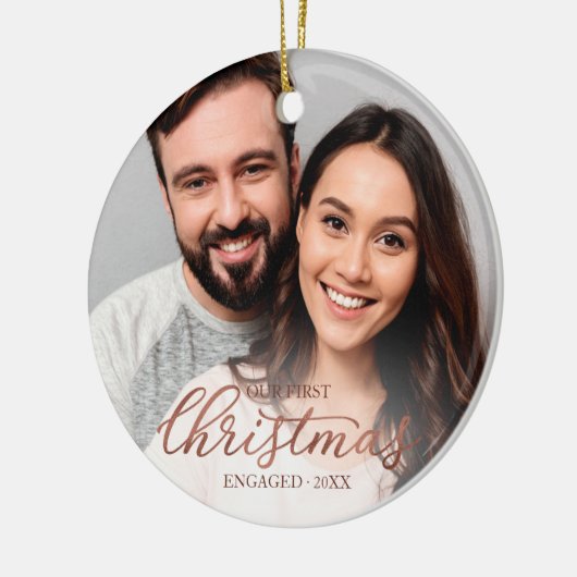 当社の初めてのクリスマス婚約したバラ金ゴールドスクリプト セラミックオーナメント (左)