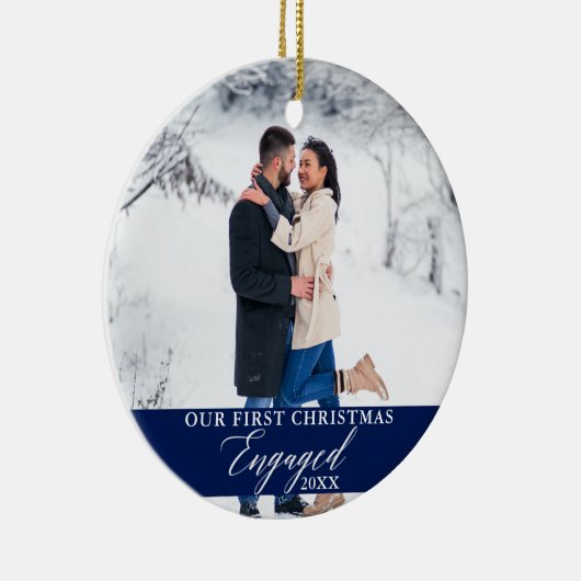 当社の初めてのクリスマス婚約したフォトブルー セラミックオーナメント (右)