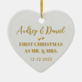 当社の初めてのクリスマス結婚したギフト金ゴールドスクリプト セラミックオーナメント (正面)