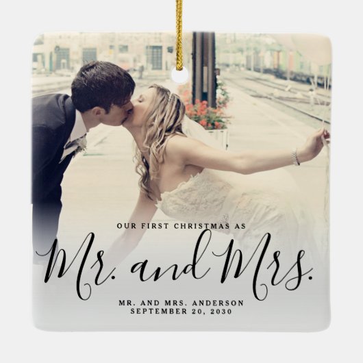 当社の初めてのクリスマス結婚したフォトスエレガントクリプト セラミックオーナメント (裏面)