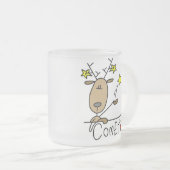 彗星のトナカイのクリスマスのTシャツおよびギフト フロストグラスマグカップ (正面右)