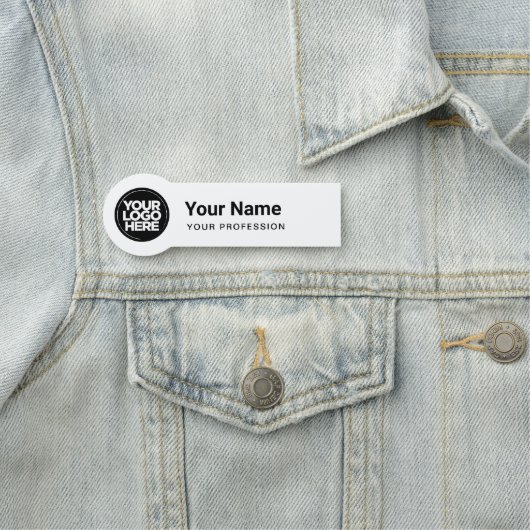 形をした従業員のピンの丸いロゴの白い名前タグ 名札 (インサイチュ)