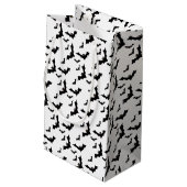形成で飛ぶ黒いこうもり スモールペーパーバッグ (裏面アングル)