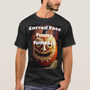 彫おもしろい刻されたカボチャ顔ハロウィーンアパレルT-shi。 Tシャツ