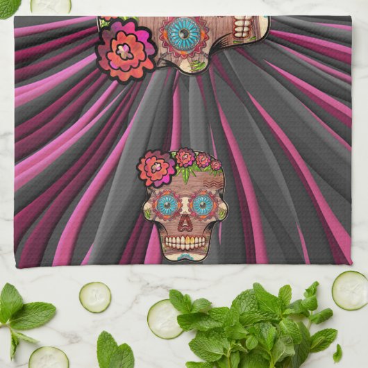 彫られた木製のルック砂糖スカルとフローラクラウン キッチンタオル (折り畳み)