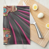 彫られた木製のルック砂糖スカルとフローラクラウン キッチンタオル (四つ折り)