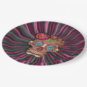 彫られた木製のルック砂糖スカルとフローラクラウン ペーパープレート (アングル)