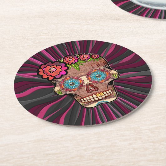 彫られた木製のルック砂糖スカルとフローラクラウン ラウンドペーパーコースター (アングル)