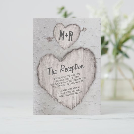 彫り素朴ハート樺の木ツリー結婚式レセプション エンクロージャーカード (スタンド正面)