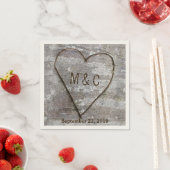 彫り素朴樺の木ハートツ結婚リーイニシャル スタンダードカクテルナプキン (インサイチュ)