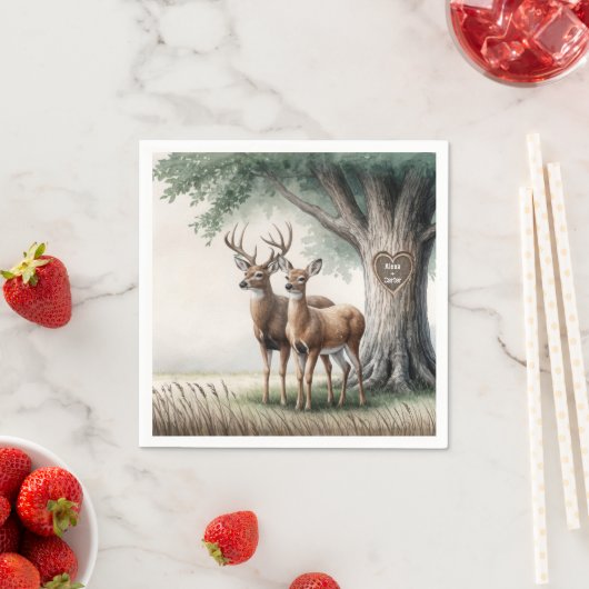 彫刻されたハートと名前を持つ2頭の鹿 スタンダードカクテルナプキン (インサイチュ)