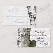 彫刻されたハート樺の木ツリーのシーティングカード プレイスカード (正面/裏面)