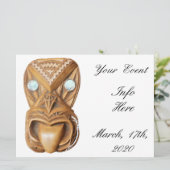 彫刻されたマオリ族のティキの顔 サンダーコーブ (スタンド正面)