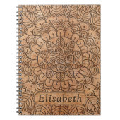 彫刻された木材フローラサークルパーソナライズされた曼荼羅 ノートブック (正面)