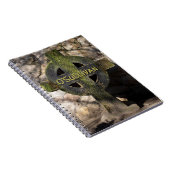 彫刻された石ケルトのクロス名前をカスタムする ノートブック (右側)