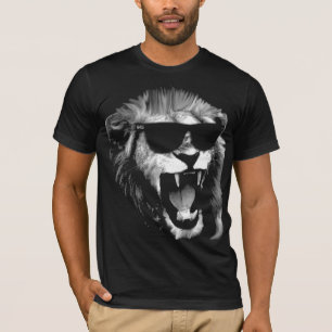 影があるライオン Tシャツ