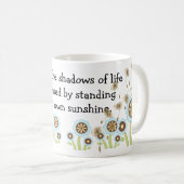 影と光 – 前向き引用文 コーヒーマグカップ (正面右)