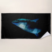 影に浮かぶサメ ビーチタオル (正面)