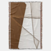 影のある傾斜ベージュ三角形、滑らかなスタイル スローブランケット (正面縦)