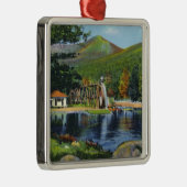 影の湖によってオーバーシュートされる水車の眺め メタルオーナメント (右)