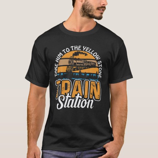 彼おもしろいをイエローストーン駅に連れて行く Tシャツ (正面)