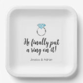 彼がようやくダイヤモンドにリングや輪を付結婚ける ペーパープレート (正面)