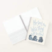 彼がワイルドなアイテムをベッドに送り出す – 青 ノートブック (内部)