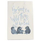 彼がワイルドなアイテムをベッドに送り出す – 青 ミディアムペーパーバッグ (正面)