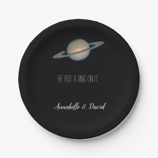 彼が土星にリングや輪を置く宇宙パーティー ペーパープレート (正面)
