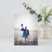 彼が脚本モダンの男の写真卒業 インビテーションポストカード (スタンド正面)