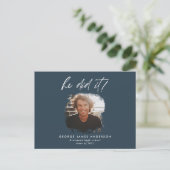 彼が青い写真モダンの卒業用はがき ポストカード (スタンド正面)