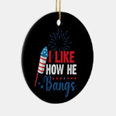 彼が7月4日の夫婦を殴る方法が好き セラミックオーナメント (右)