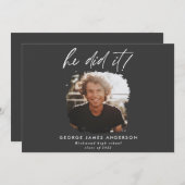 彼ならやり遂げた ブラック モダン フォト 卒業 招待状 (正面/裏面)