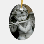 彼のフルートを演奏している楕円形のオーナメントの天使 セラミックオーナメント (正面)