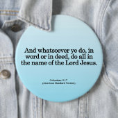 彼の一流のColossians 3-17の感謝しているサービス 缶バッジ (インサイチュ)