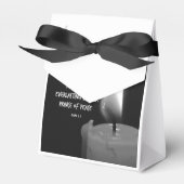 彼の名を素晴らしい聖句と呼ぶ フェイバーボックス (正面サイド)