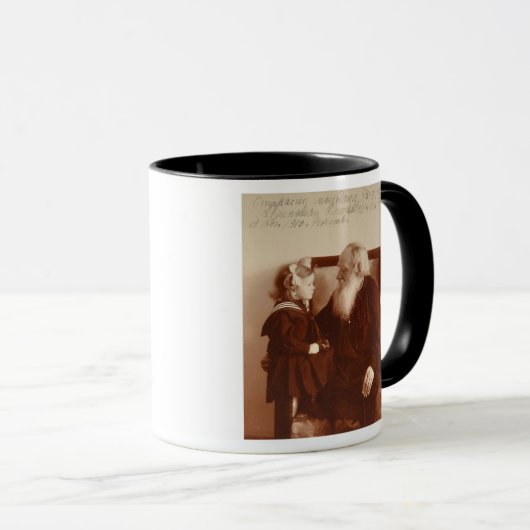 彼の孫娘が付いているレオンTolstoy、タチヤーナ マグカップ (正面右)