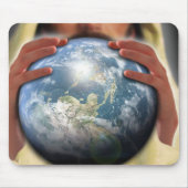 彼の手の世界全体 マウスパッド (正面)