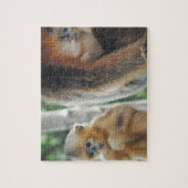 彼の母を持つベビー猿 ジグソーパズル (縦)