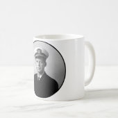 彼の海軍ユニフォームを身に着けているJFK コーヒーマグカップ (正面右)