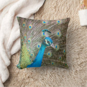 彼の羽を扇動した孔雀 – 青い緑 クッション (ブランケット)
