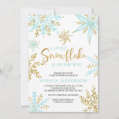 彼の赤ちゃんシャワーの途中に少し雪の結晶がある 招待状 (正面)