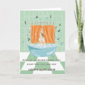 彼はおもしろいシャワー誕生日で歌うユーモア カード (正面)