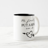 彼はそれに最終的にリングをマグ置きました ツートーンマグカップ (正面右)