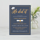 彼はそれを行ったキャップTesselブルー卒業写真 招待状 (スタンド正面)