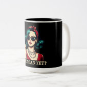 彼はまだことわざの暗おもしろいいユーモアのヴィンテージ ツートーンマグカップ (正面右)