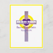 彼はクロス・バイブル聖句イースター名前をカスタムするを復活させた ポストカード (正面)