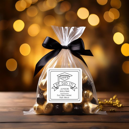 彼は卒業式の卒業号を取った | 学校 スクエアシール