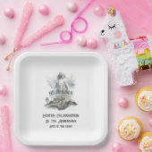 彼は宗教上の復活祭のキリスト教十字架を復活させた ペーパープレート (パーティー)